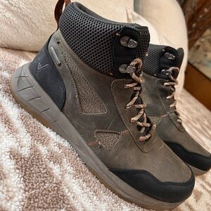 Forsake Wild Sky High Woman’s Hiking 🥾 Boots size 9.5